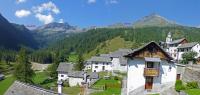 Bosco Gurin, village Walser où l'on parle encore un dialecte allemand / Paese Walser dove si parla ancora un dialetto tedesco